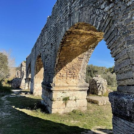 Coquet 2 Pieces Au Calme Avec Piscine Βίλα Fontvieille Εξωτερικό φωτογραφία