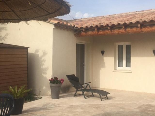 Coquet 2 Pieces Au Calme Avec Piscine Βίλα Fontvieille Εξωτερικό φωτογραφία