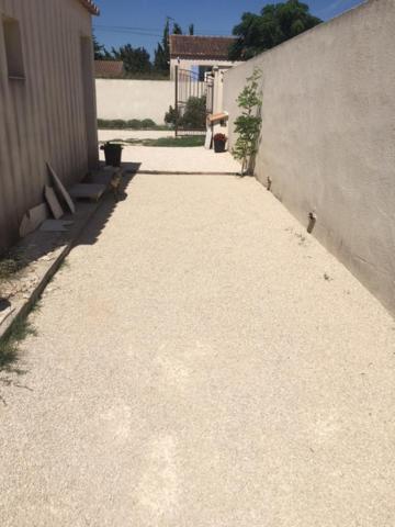 Coquet 2 Pieces Au Calme Avec Piscine Βίλα Fontvieille Εξωτερικό φωτογραφία