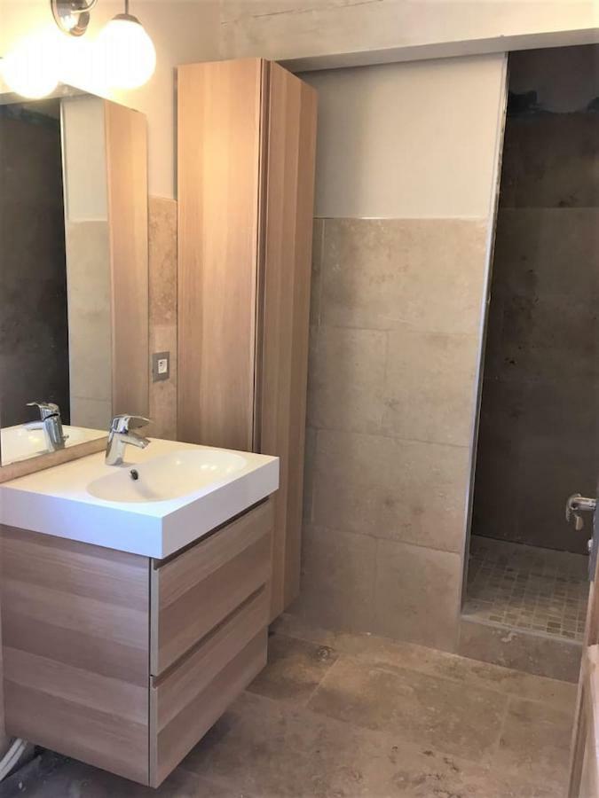 Coquet 2 Pieces Au Calme Avec Piscine Βίλα Fontvieille Εξωτερικό φωτογραφία