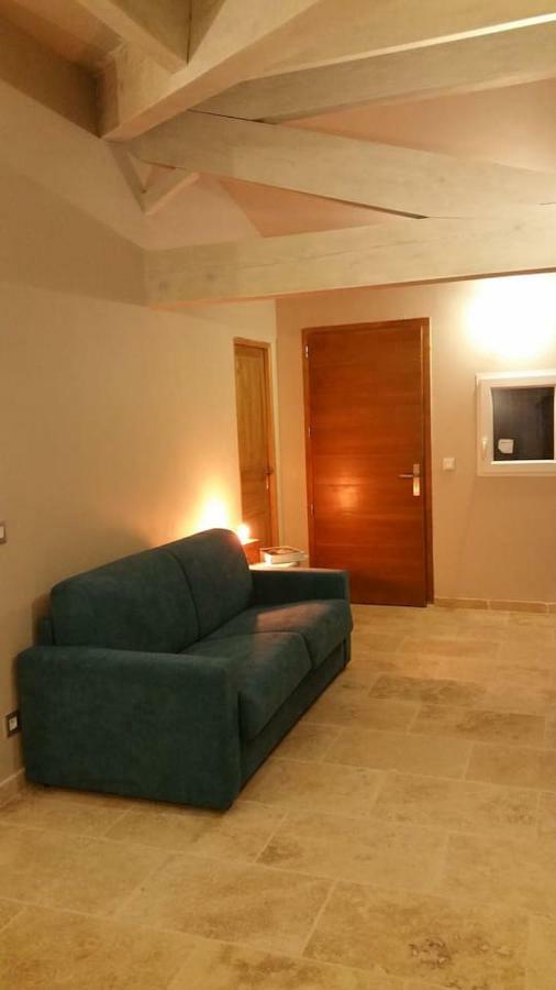 Coquet 2 Pieces Au Calme Avec Piscine Βίλα Fontvieille Εξωτερικό φωτογραφία